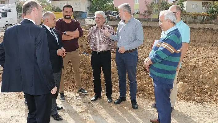 Yahyalı'da yeni hastane yapımı için yer teslimi yapıldı