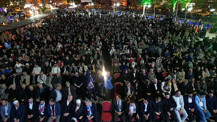Yahyalılılar dün akşam oraya akın etti