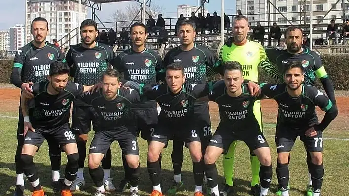 Yahyalıspor Erkan Demirel ile devam ediyor