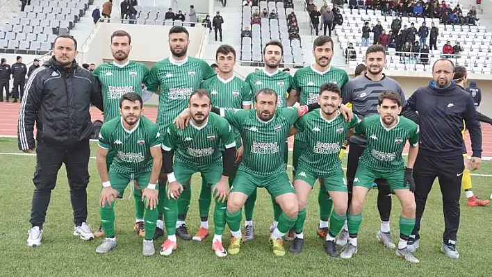 Yahyalıspor ilk yarıyı mumla arıyor