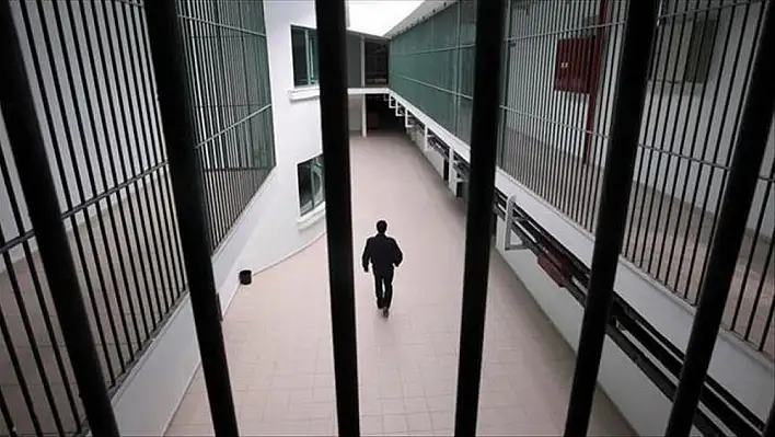 Yaklaşık 20 bin mahkuma tahliye yolu açıldı