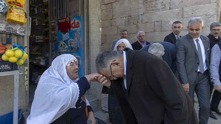 'Yaşlılarımız yol göstericimiz, dua kaynağımızdır'