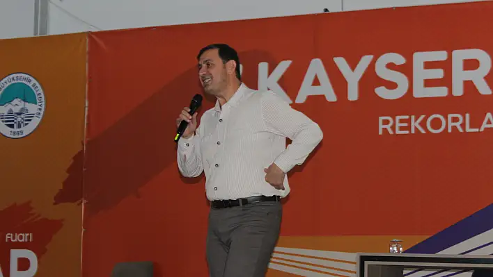 Yazar Efiloğlu: 'Kitap fuarları, medeniyetin dönüşümüne ev sahipliği yapıyor'