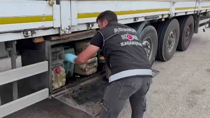 4,5 milyonluk kaçak telefon ele geçirildi