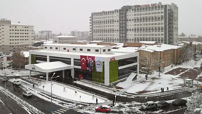 Yeni acilde neden gecikme yaşandı? Rektör açıkladı