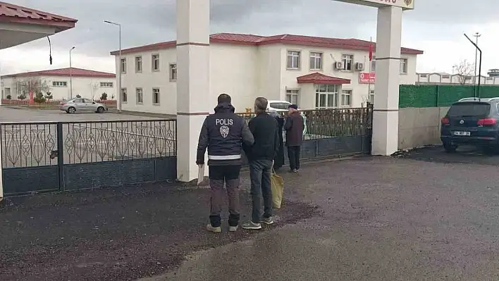 Trafik suçundan aranan şahıs yakalandı