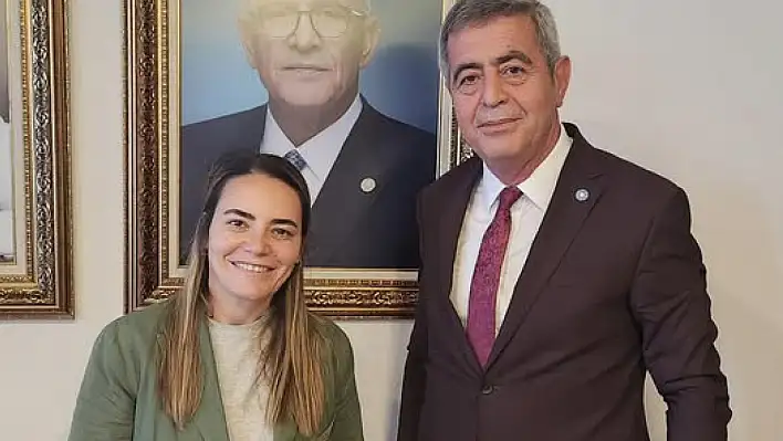 Yücel'den sert tepki: Adam olmaz!