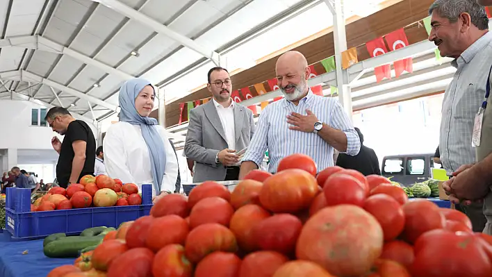 Yüzde 100 Ekolojik Pazar'a büyük rağbet!