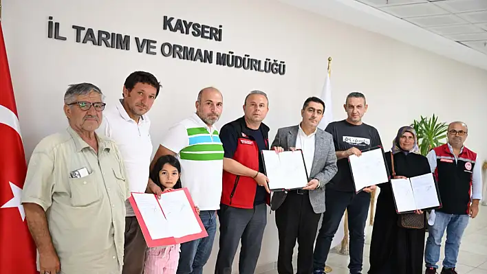 Yüzleri güldüren imzalar Müdürlükte atıldı!