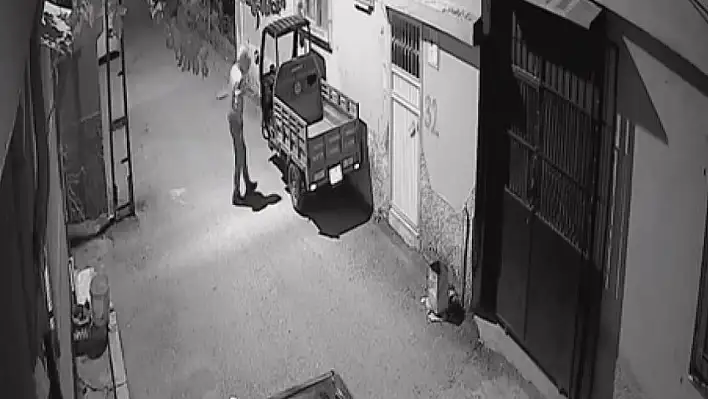 Gece yarısı moped hırsızlığı!