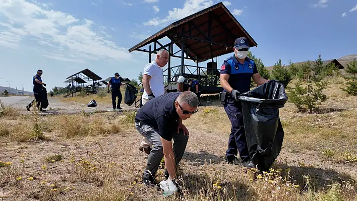 Zabıta ekipleri Erciyes'te temizlikte