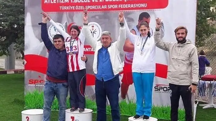 ZİÇEV'in özel sporcularından büyük başarı