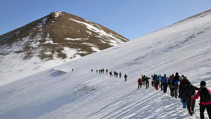 Zirvede 'Kadına, çocuğa şiddete hayır' dediler…