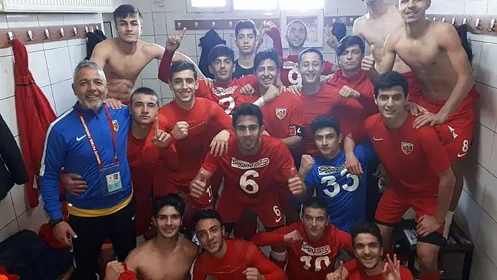 Kayserispor'un gençleri Göztepe'yi mağlup etti