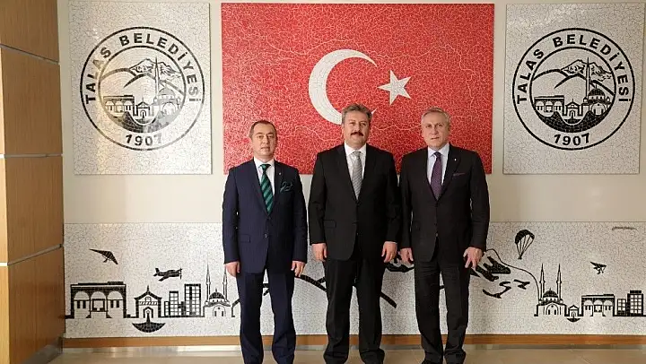 Macar Büyükelçi'de Palancıoğlu'na veda