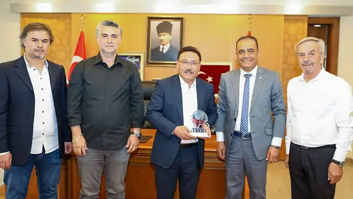 Vali Gökmen Çiçek'i ziyaret ettiler