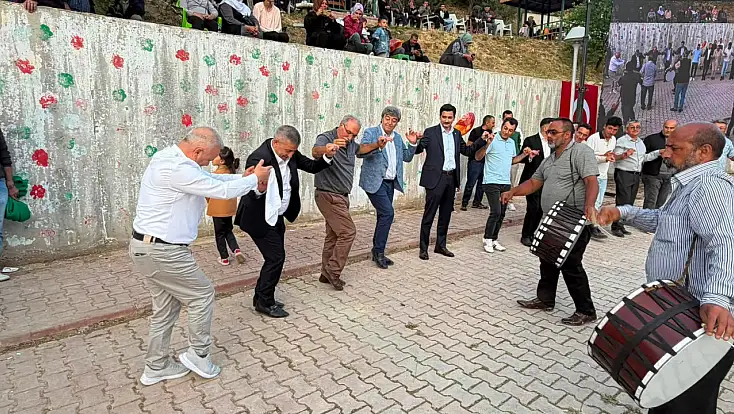 AK Partili Vekili daha önce hiç böyle görmediniz!