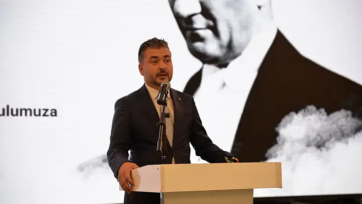 Akın’dan yeni dönem açıklaması: Ekonomik belirsizlikler, ilaç yoklukları, mali yükler!