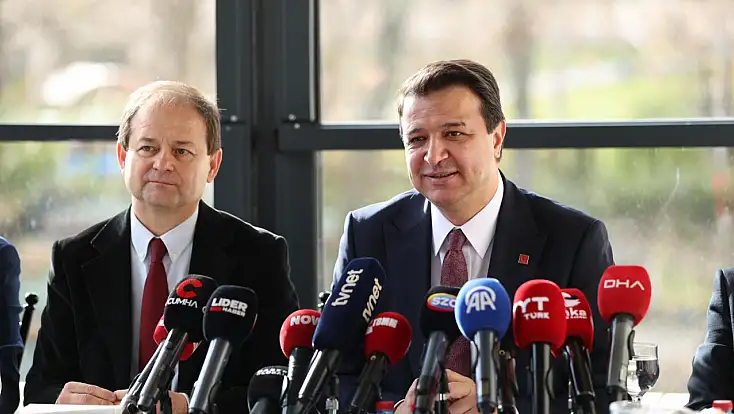 Arıkan’dan üçüncü bir yol vurgusu