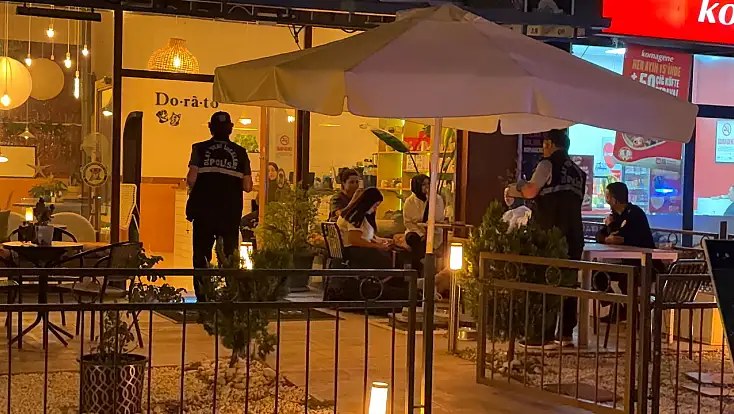 Bıçaklandı, kafeye sığındı! Kayseri'de 5 şüpheli aranıyor