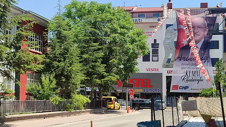 CHP Kayseri'de Kılıçdaroğlu'nun atadığı yönetim disiplin için toplandı