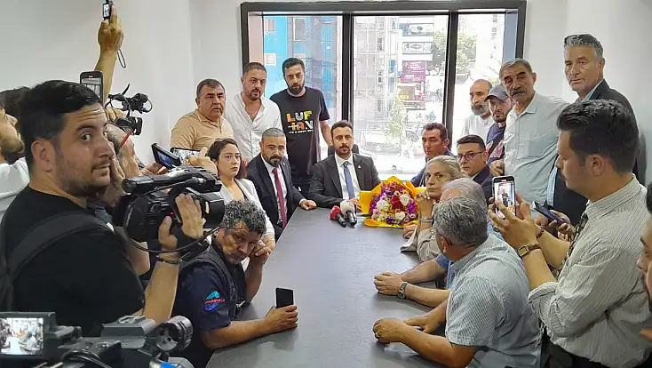 CHP Kayseri il binasında gerginlik!
