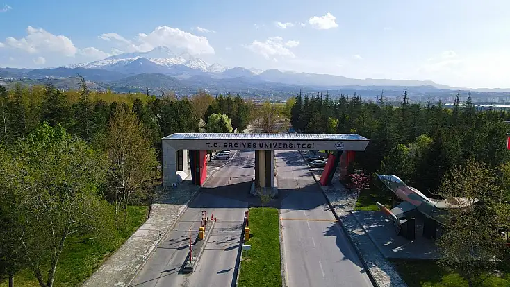 Erciyes Üniversitesi'nde flaş gelişme! Dekan görevi bıraktı! İşte nedeni