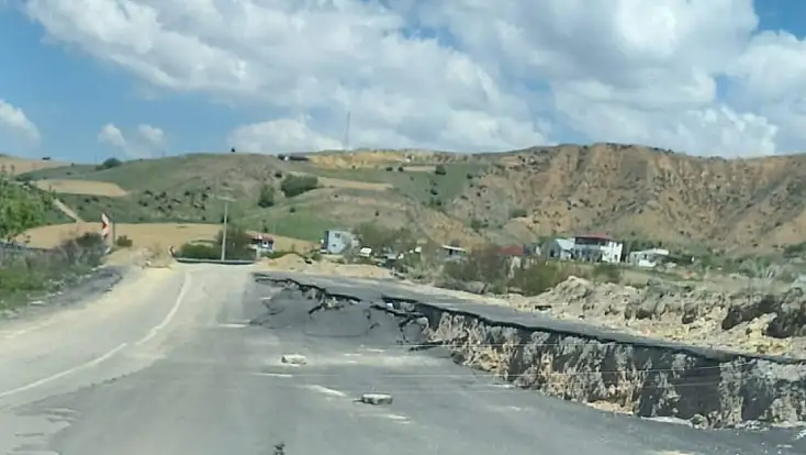 Felahiye eski belediye başkanı böyle isyan etti: Sanki 7 şiddetinde deprem oldu!