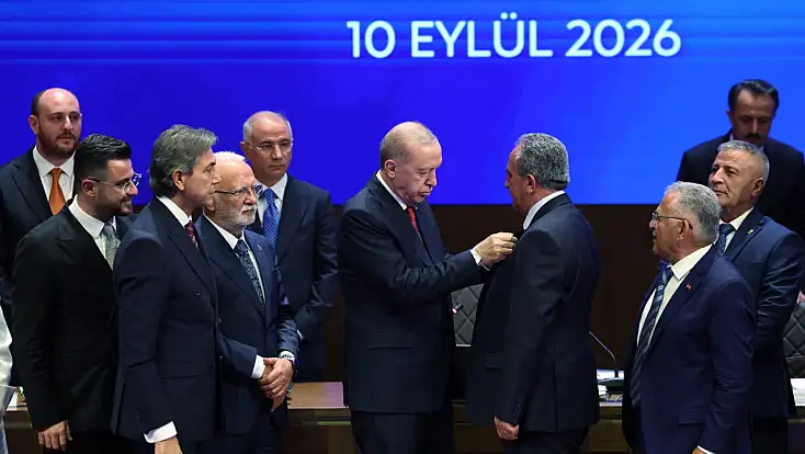 Flaş! Kayseri'den CHP'li iki belediye başkanı resmen AK Parti'ye geçti