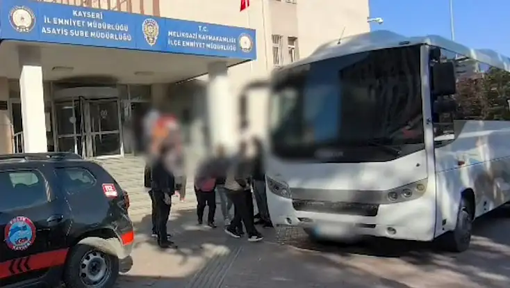 Flaş! Kayseri’de masaj salonlarına fuhuş baskını
