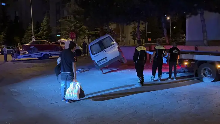 Kayseri'de 3 kişinin yaralandığı kaza sonrası ilginç anlar!