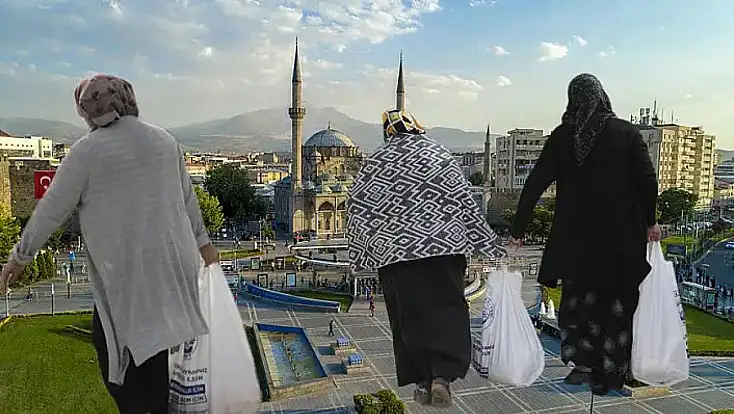 Kayseri'de belediye para yüklü kart dağıtacak
