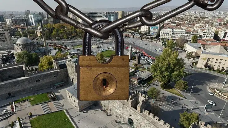 Kayseri’de bir bir kapandılar! 18 tanesi kapısına kilit vurdu