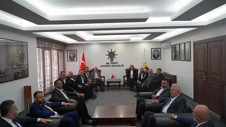 Kayseri'de istifa ettiler, AK Parti'ye katıldılar
