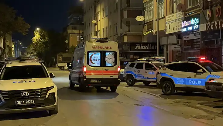 Kayseri'de sokak ortasında bıçaklı saldırı: 1 ölü, 1 yaralı