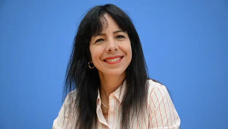 Kayserili Elif Eralp’in Başbakanlık yolunda kriz! Yeni açıklama geldi