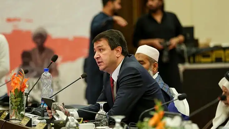 Kayserili Genel Başkan’dan ‘Çıkar telefonunu’ diyen amca çıkışı