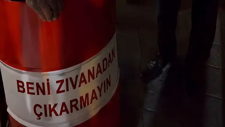 Kayserili Vekil, ‘zıvanadan çıkaramadı’