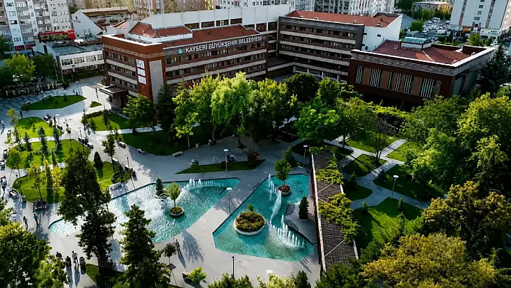 Kılıçdaroğlu’nun Kayseri’ye atadığı isim Büyükşehir Belediyesinde görüldü