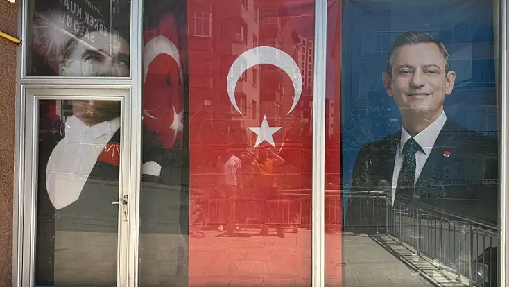 CHP'de Özgür Özel'in güvendiği isim Kayseri'ye geldi! Kimlerle görüştü?