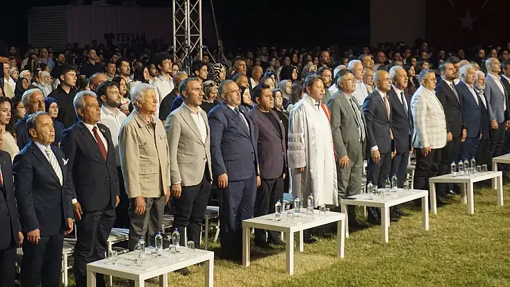 Kayseri'deki Abdullah Gül Üniversitesi mezuniyet törenine neden katılmadılar?