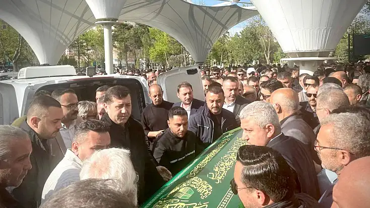 MHP Kayseri’nin acı günü! Son yolculuğuna uğurlandı