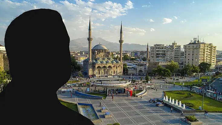 Parti içi hizip uyarısı yapan Kayserili İş adamı: Bu kadar ayrışma ülkemizin hayrına değil!