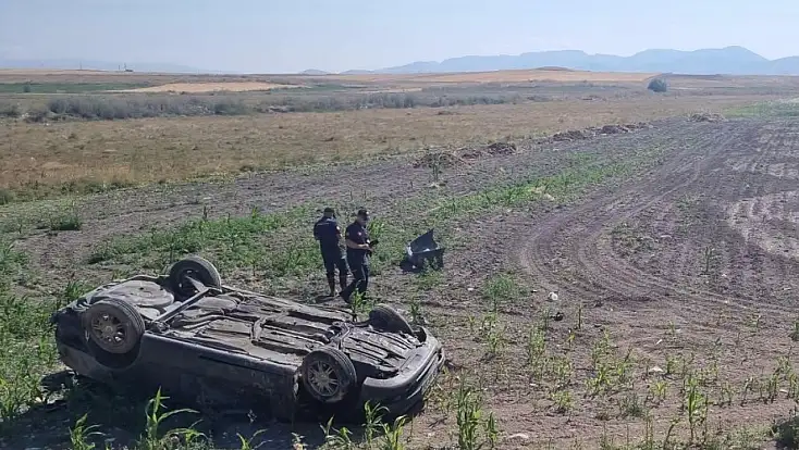 Kayseri'de otomobil takla attı: 2 kişiden acı haber!