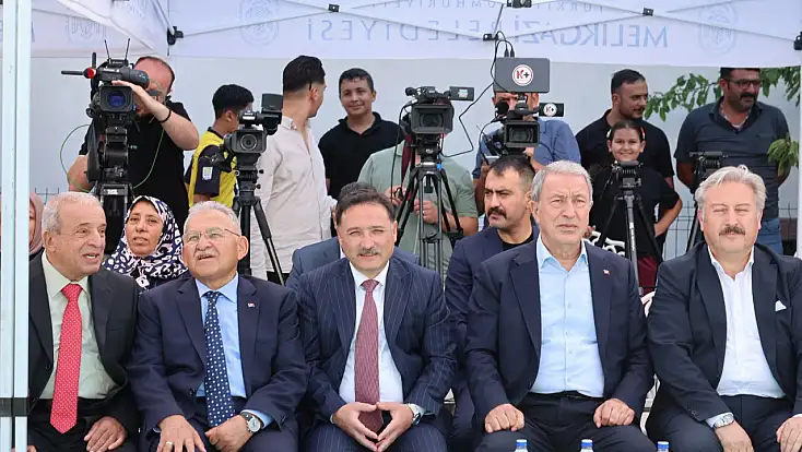Vali Çiçek Kayseri’de kalacak mı, gidecek mi? Akar’ın sözleri heyecan yarattı