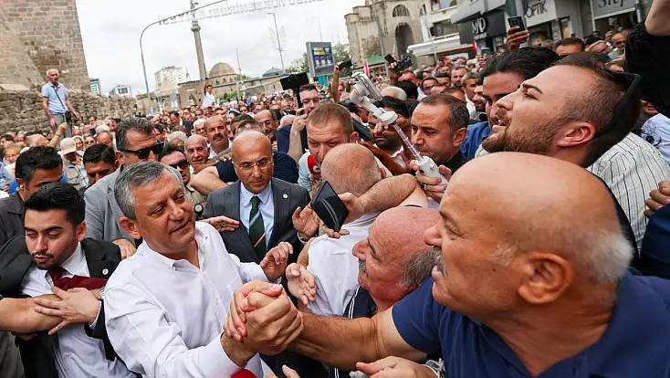 YENİ Parti Lideri Özgür Özel Kayseri'de çok istediği şeyi, neden yapamadı!