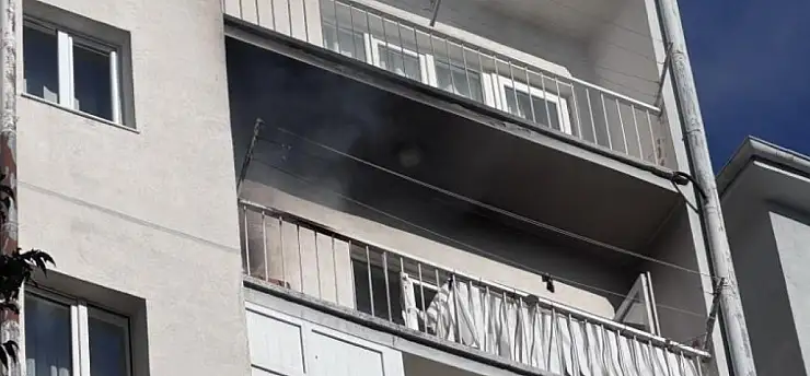7. kattan dumanlar yükseldi: İtfaiye harekete geçti