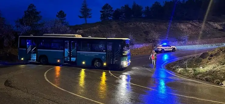 Hem çaldı, hem çarptı