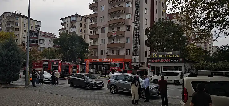 Kayseri'de çatı katında çıkan yangın söndürüldü!