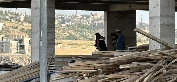 Kayseri'de inşaattan düşen işçi yaralandı!